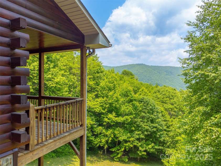 938 Trickle Creek Road, Waynesville, NC 28785.  MLS# CAR4267173, YatesRealty ID 17370. 