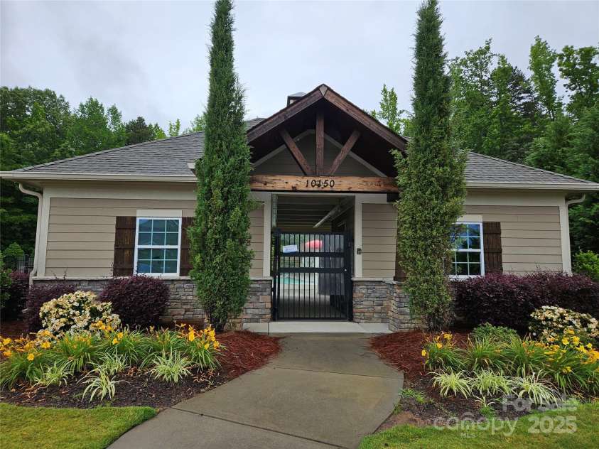 2760 Berkhamstead Circle, Concord, NC 28027.  MLS# CAR4264069, YatesRealty ID 17371. 