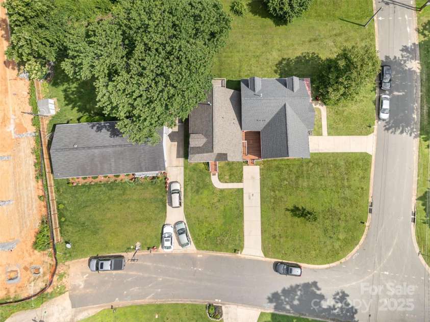 5111 Clearwater Road, Charlotte, NC 28217.  MLS# CAR4264718, YatesRealty ID 17372. 