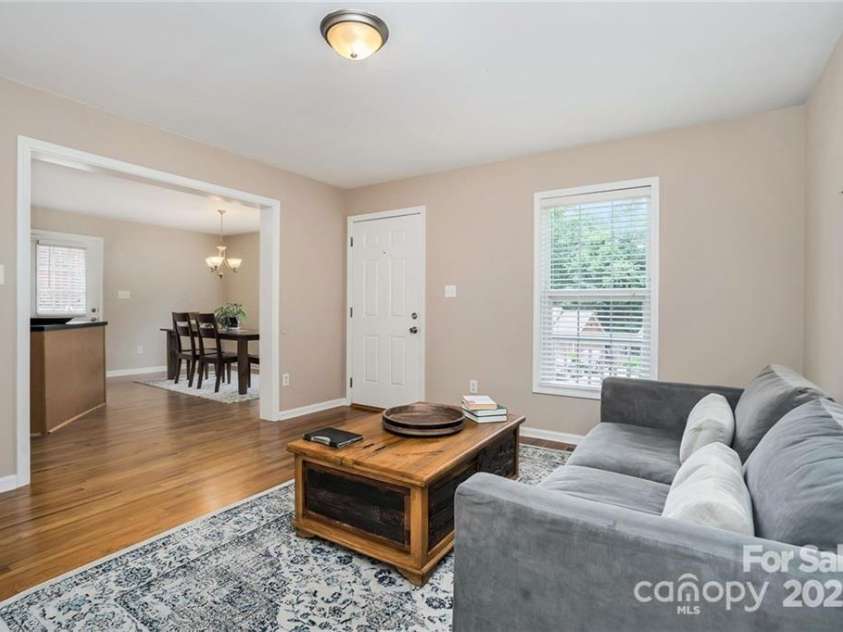 5111 Clearwater Road, Charlotte, NC 28217.  MLS# CAR4264718, YatesRealty ID 17372. 