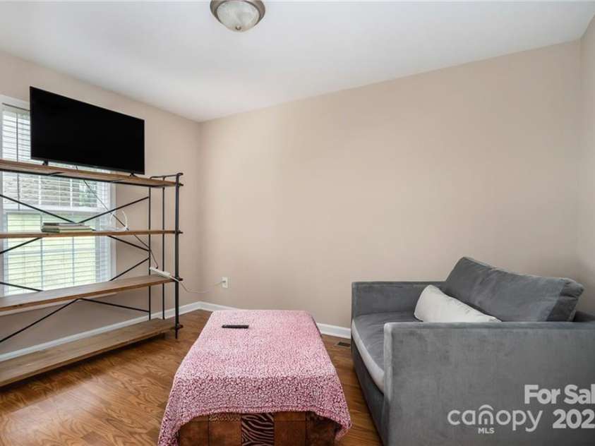5111 Clearwater Road, Charlotte, NC 28217.  MLS# CAR4264718, YatesRealty ID 17372. 