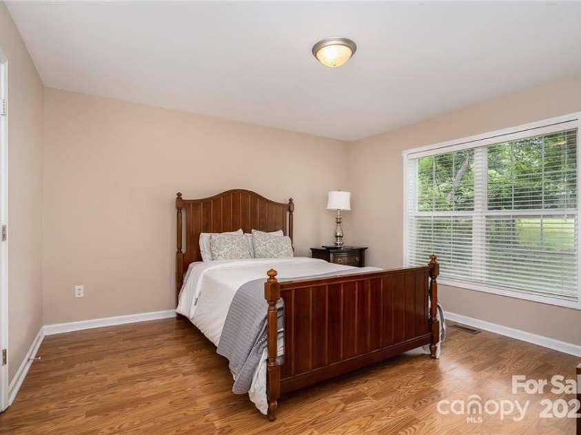 5111 Clearwater Road, Charlotte, NC 28217.  MLS# CAR4264718, YatesRealty ID 17372. 