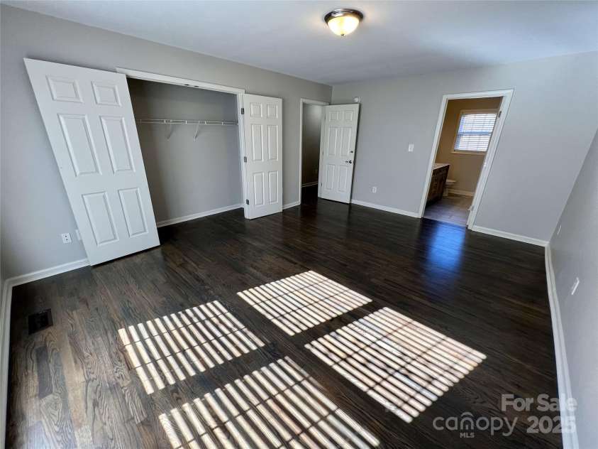 5111 Clearwater Road, Charlotte, NC 28217.  MLS# CAR4264718, YatesRealty ID 17372. 
