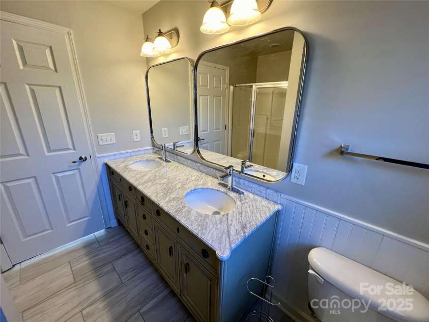 5111 Clearwater Road, Charlotte, NC 28217.  MLS# CAR4264718, YatesRealty ID 17372. 