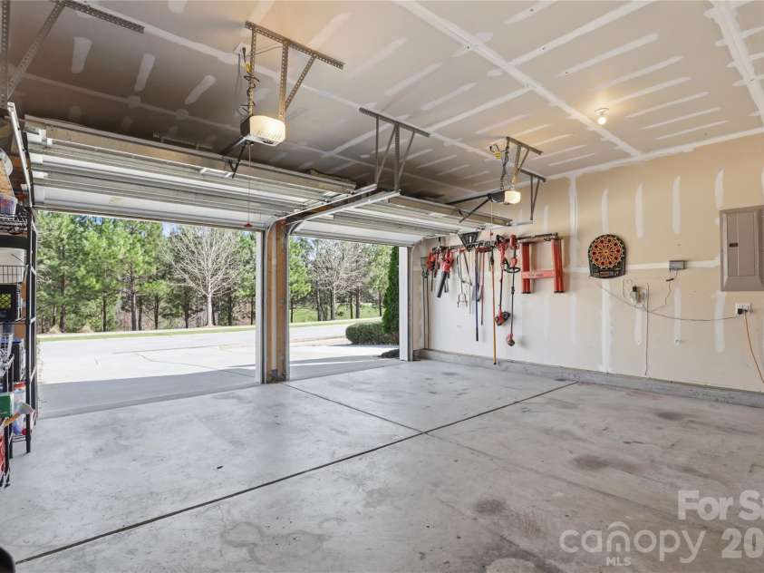 1051 Crawford Drive, Lancaster, SC 29720.  MLS# CAR4359104, YatesRealty ID 17373. Garage