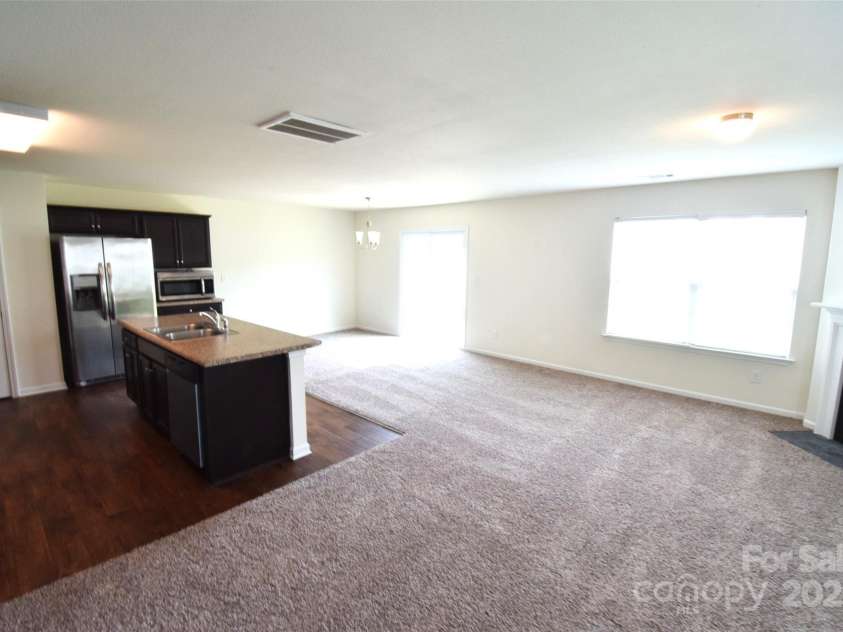 3014 Green Apple Drive, Dallas, NC 28034.  MLS# CAR4266284, YatesRealty ID 17373. 