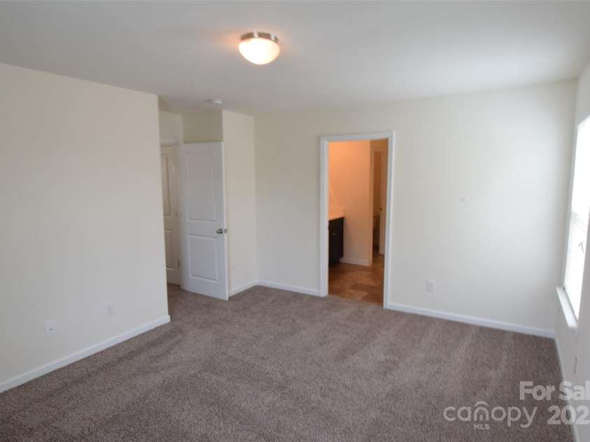 3014 Green Apple Drive, Dallas, NC 28034.  MLS# CAR4266284, YatesRealty ID 17373. 