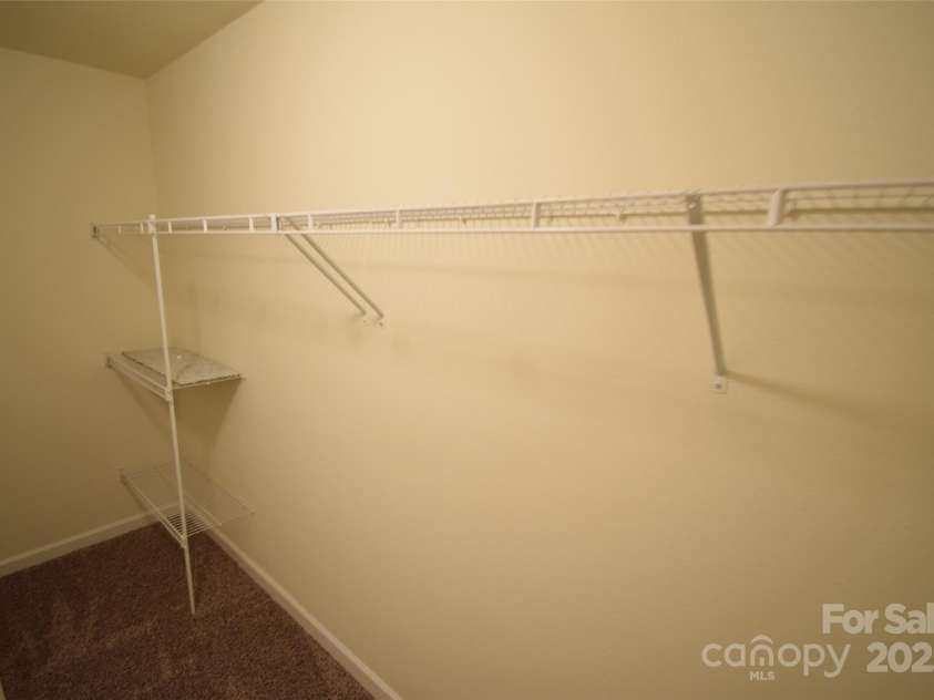 3014 Green Apple Drive, Dallas, NC 28034.  MLS# CAR4266284, YatesRealty ID 17373. 