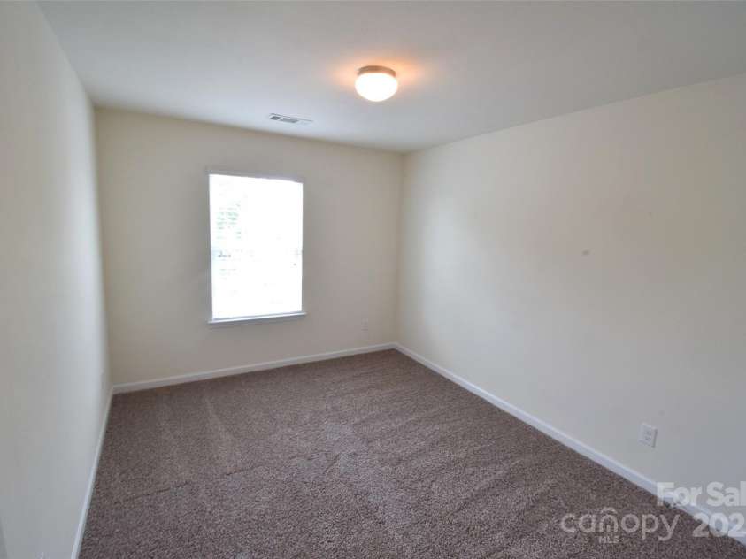 3014 Green Apple Drive, Dallas, NC 28034.  MLS# CAR4266284, YatesRealty ID 17373. 