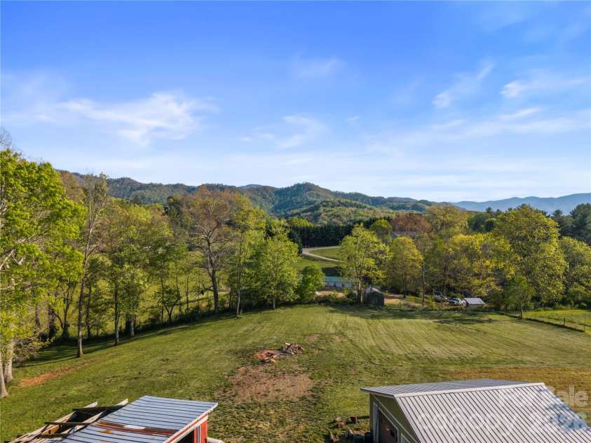 882 Queentown Road, Canton, NC 28716.  MLS# CAR4372509, YatesRealty ID 17374. 