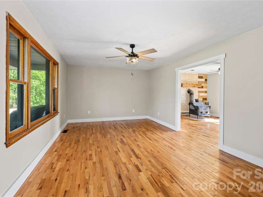 882 Queentown Road, Canton, NC 28716.  MLS# CAR4372509, YatesRealty ID 17374. 