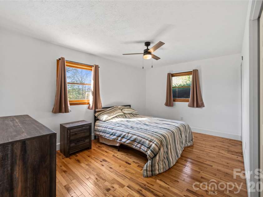 882 Queentown Road, Canton, NC 28716.  MLS# CAR4372509, YatesRealty ID 17374. 