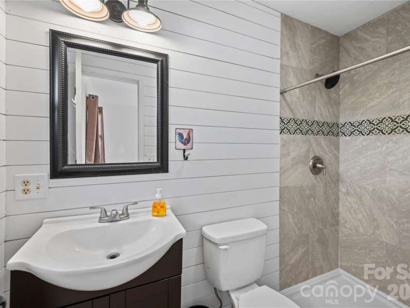 882 Queentown Road, Canton, NC 28716.  MLS# CAR4372509, YatesRealty ID 17374. 