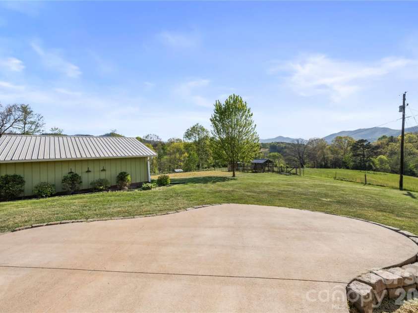 882 Queentown Road, Canton, NC 28716.  MLS# CAR4372509, YatesRealty ID 17374. 