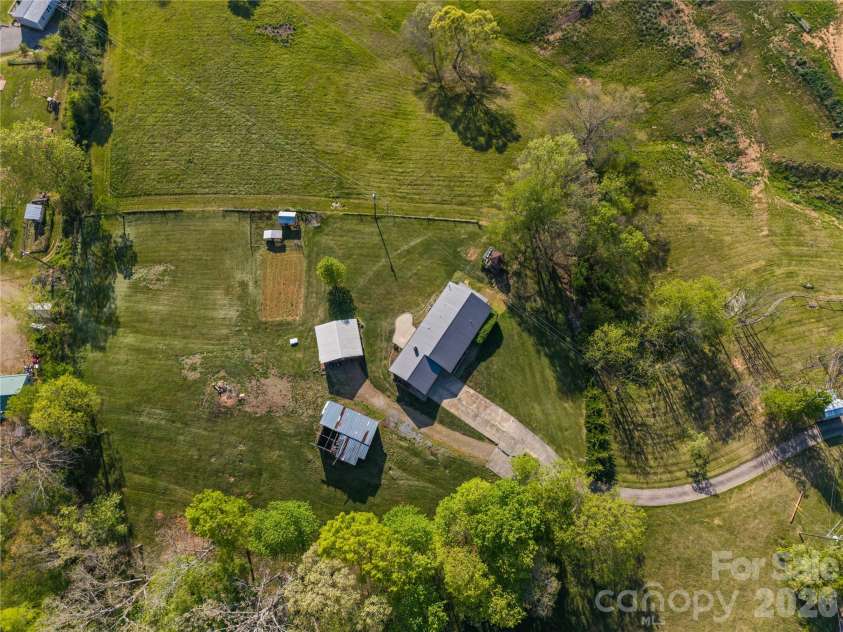 882 Queentown Road, Canton, NC 28716.  MLS# CAR4372509, YatesRealty ID 17374. 