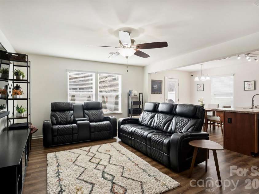 5242 Crystal Lakes Drive, Rock Hill, SC 29732.  MLS# CAR4341407, YatesRealty ID 17375. 