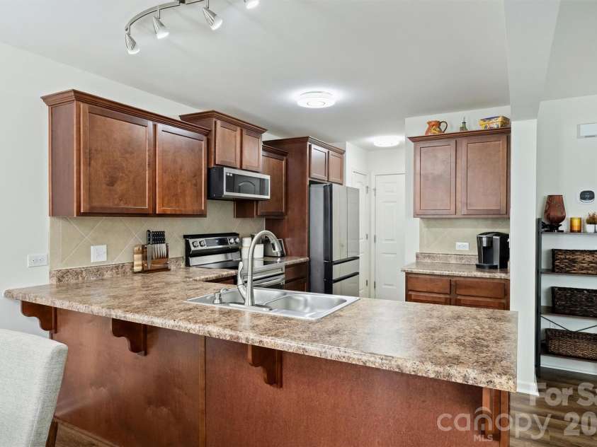 5242 Crystal Lakes Drive, Rock Hill, SC 29732.  MLS# CAR4341407, YatesRealty ID 17375. 