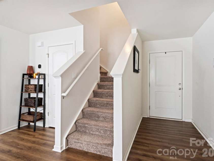 5242 Crystal Lakes Drive, Rock Hill, SC 29732.  MLS# CAR4341407, YatesRealty ID 17375. 