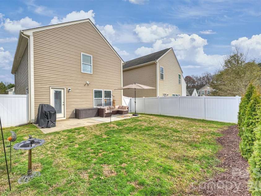 5242 Crystal Lakes Drive, Rock Hill, SC 29732.  MLS# CAR4341407, YatesRealty ID 17375. 