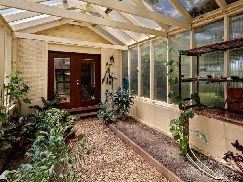 10 Gardening Frog Trail, Waynesville, NC 28785.  MLS# CAR4254244, YatesRealty ID 17376. 