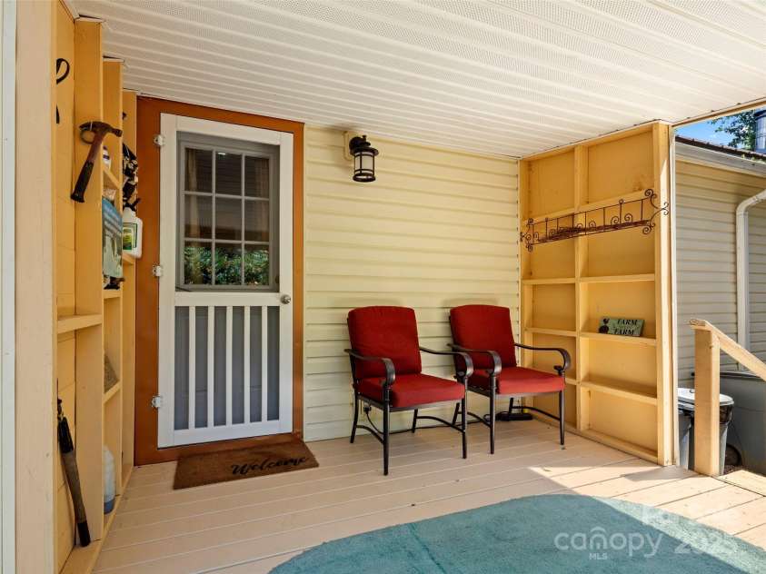 10 Gardening Frog Trail, Waynesville, NC 28785.  MLS# CAR4254244, YatesRealty ID 17376. 
