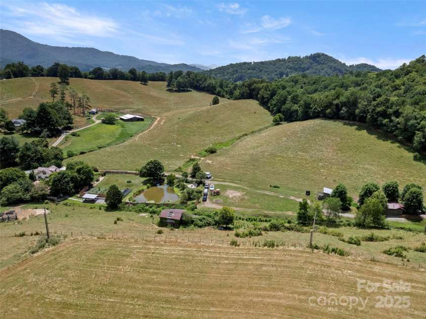 10 Gardening Frog Trail, Waynesville, NC 28785.  MLS# CAR4254244, YatesRealty ID 17376. 