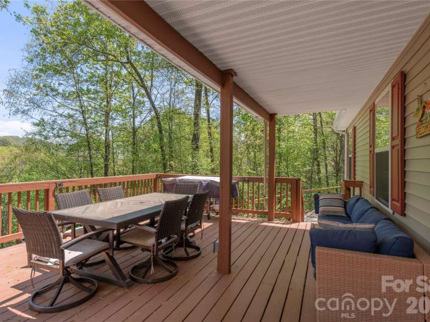 860 Creekside Drive, Maggie Valley, NC 28751.  MLS# CAR4329432, YatesRealty ID 17376. 