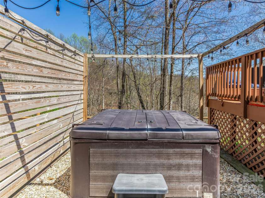 860 Creekside Drive, Maggie Valley, NC 28751.  MLS# CAR4329432, YatesRealty ID 17376. 
