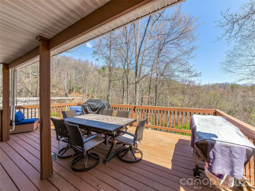 860 Creekside Drive, Maggie Valley, NC 28751.  MLS# CAR4329432, YatesRealty ID 17376. 