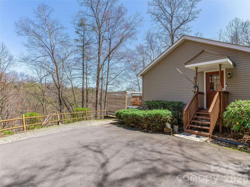 860 Creekside Drive, Maggie Valley, NC 28751.  MLS# CAR4329432, YatesRealty ID 17376. 