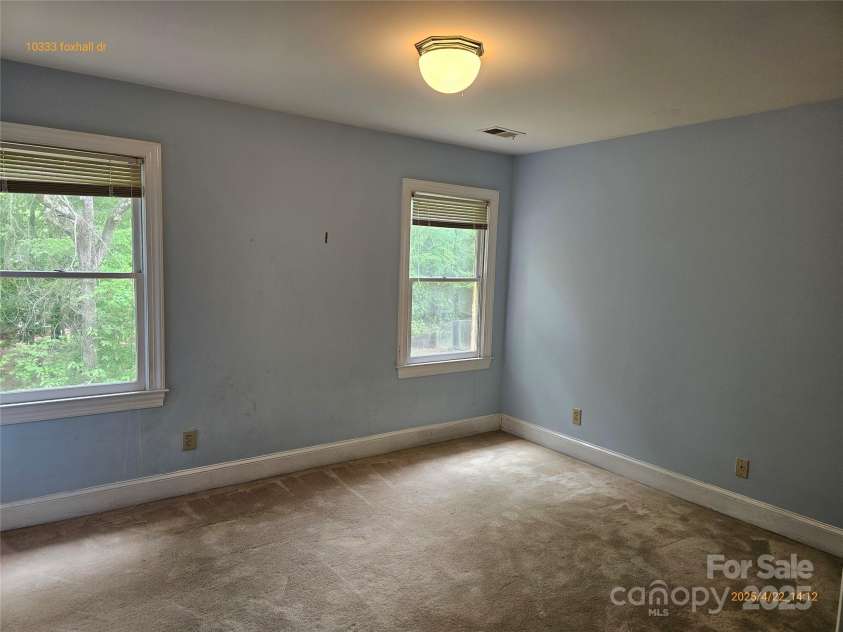 10333 Foxhall Drive, Charlotte, NC 28210.  MLS# CAR4250177, YatesRealty ID 17377. 