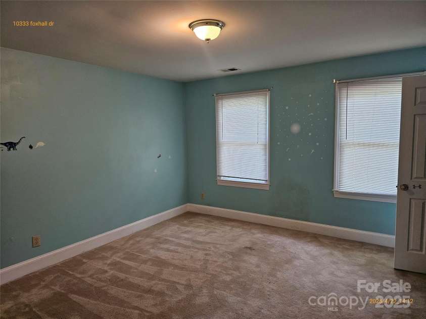 10333 Foxhall Drive, Charlotte, NC 28210.  MLS# CAR4250177, YatesRealty ID 17377. 