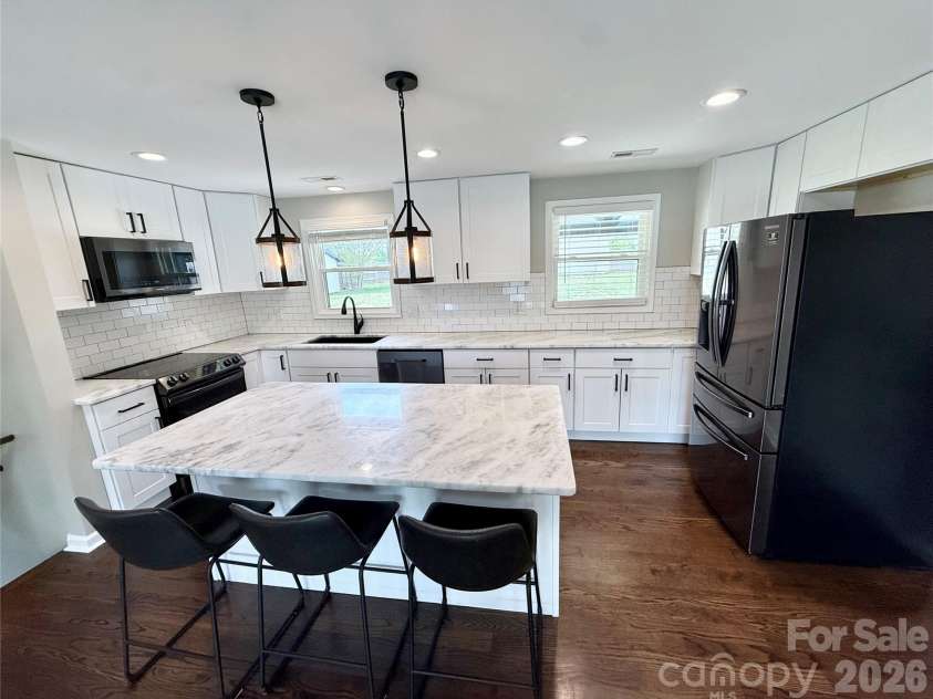 2555 Belshire Drive, Conover, NC 28613.  MLS# CAR4371202, YatesRealty ID 17377. 
