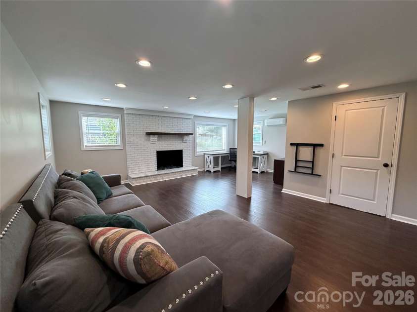 2555 Belshire Drive, Conover, NC 28613.  MLS# CAR4371202, YatesRealty ID 17377. 