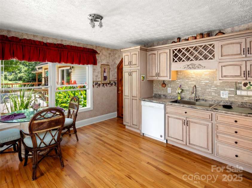 10 & 115 Gardening Frog Trail, Waynesville, NC 28785.  MLS# CAR4257119, YatesRealty ID 17378. 