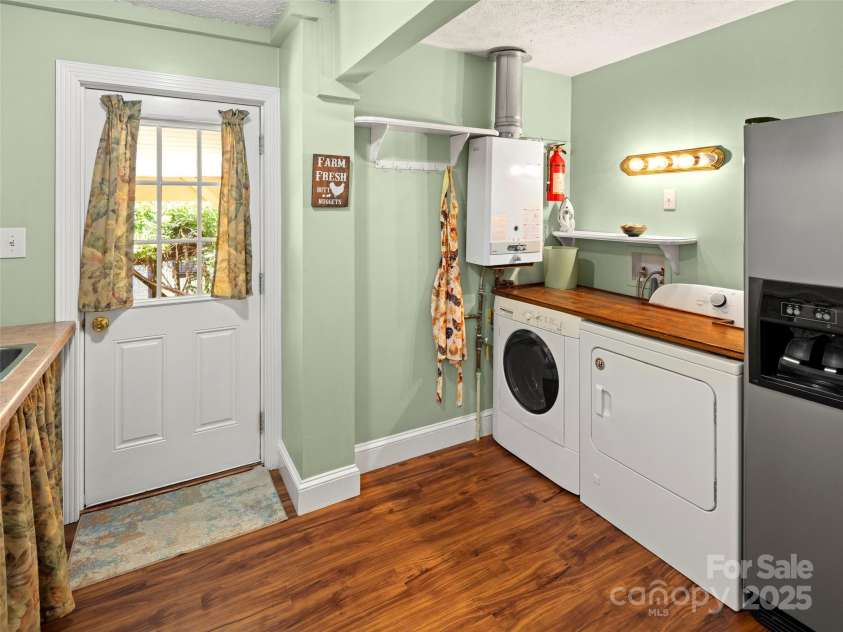 10 & 115 Gardening Frog Trail, Waynesville, NC 28785.  MLS# CAR4257119, YatesRealty ID 17378. 