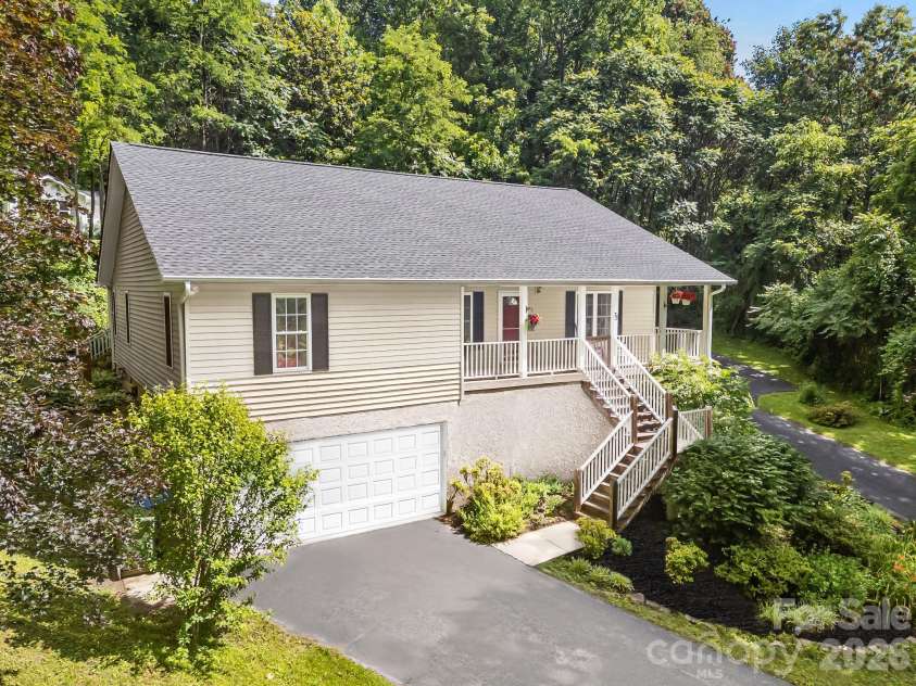 73 Waters Road, Asheville, NC 28805.  MLS# CAR4364687, YatesRealty ID 17378. 