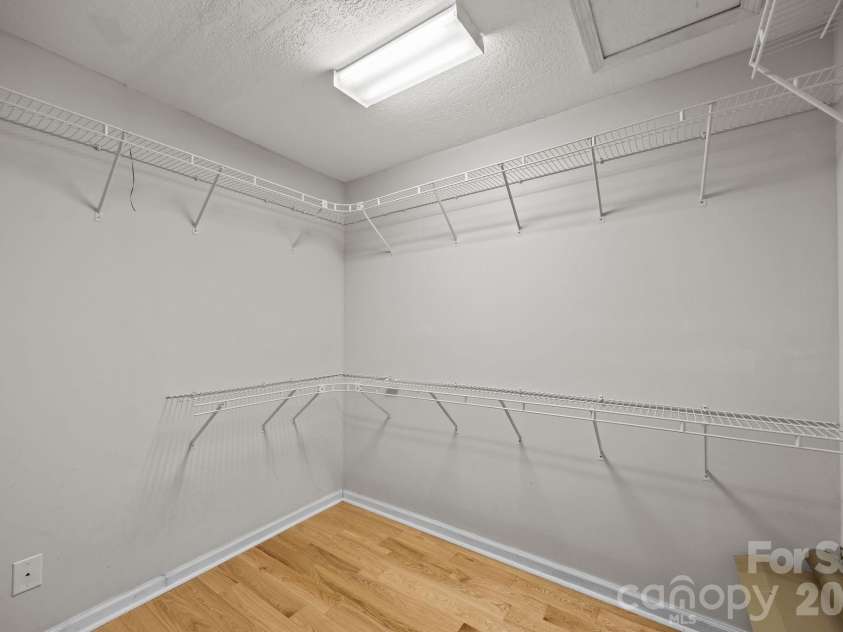 73 Waters Road, Asheville, NC 28805.  MLS# CAR4364687, YatesRealty ID 17378. Primary Walk-in Closet