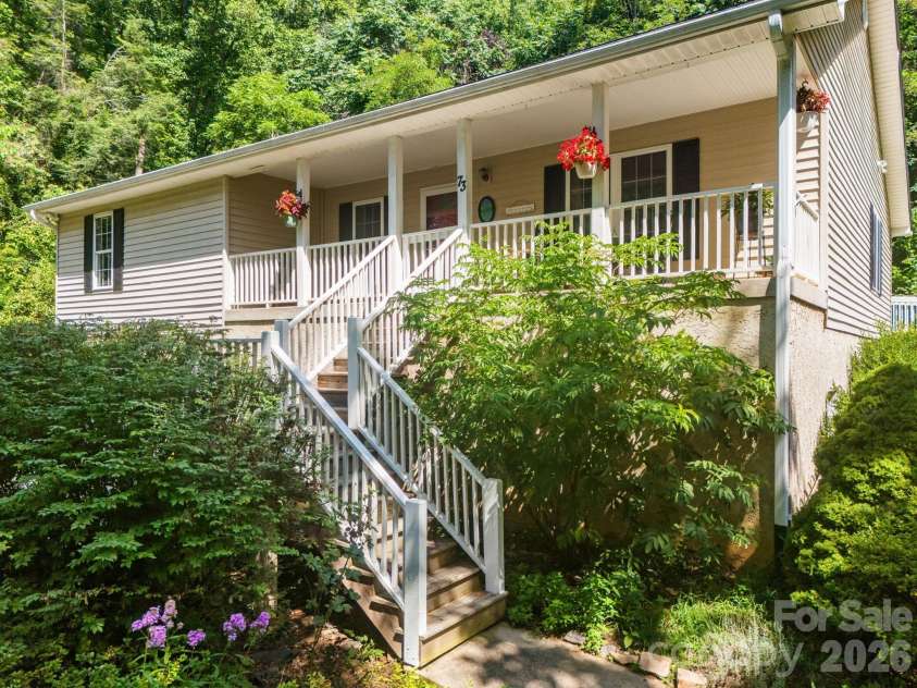 73 Waters Road, Asheville, NC 28805.  MLS# CAR4364687, YatesRealty ID 17378. Welcome to 73 Waters