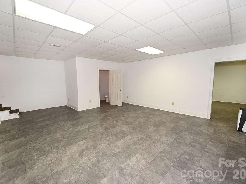 640 40th Avenue Lane, Hickory, NC 28601.  MLS# CAR4353443, YatesRealty ID 17379. Basement Rec Aera