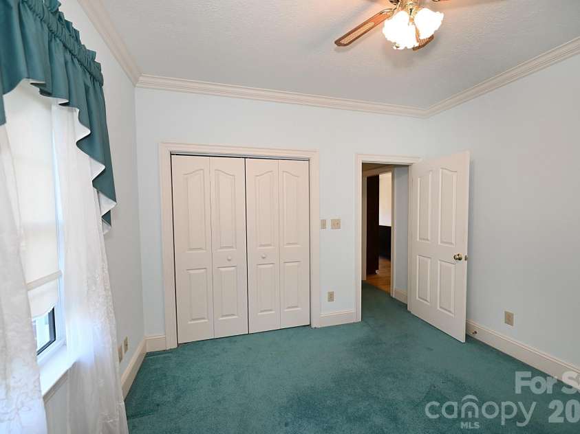 640 40th Avenue Lane, Hickory, NC 28601.  MLS# CAR4353443, YatesRealty ID 17379. Bedroom