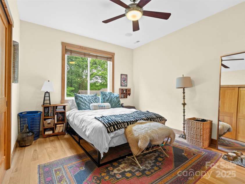 9 Reynolds Road, Asheville, NC 28806.  MLS# CAR4262790, YatesRealty ID 17379. 