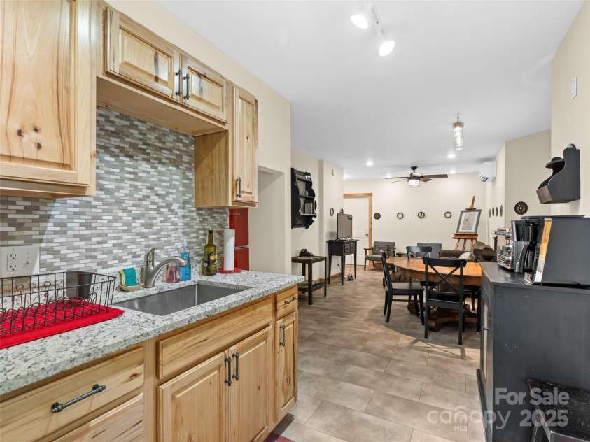 9 Reynolds Road, Asheville, NC 28806.  MLS# CAR4262790, YatesRealty ID 17379. 