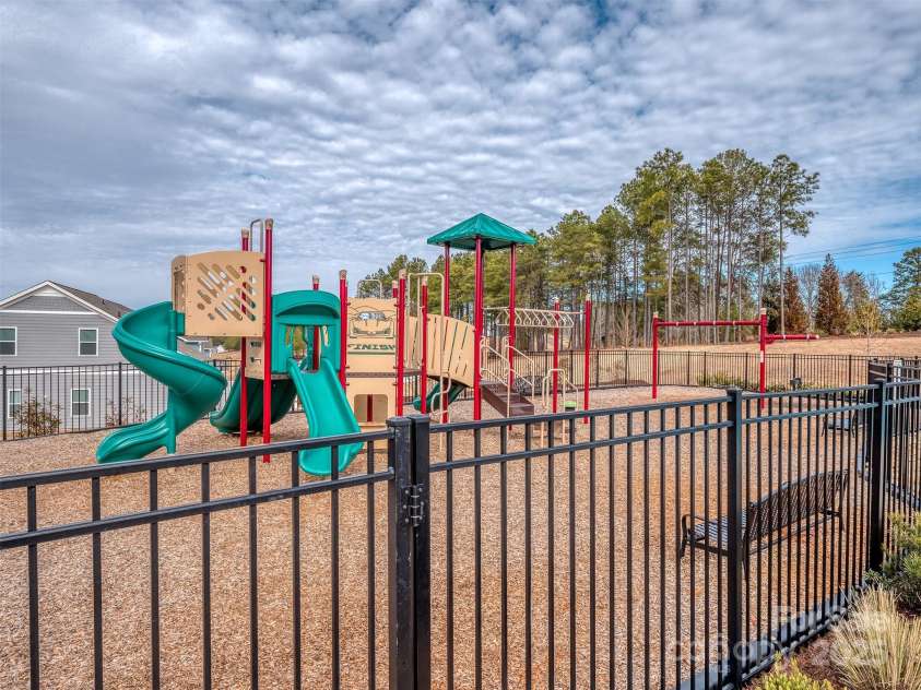 5220 Admirals Landing, Lancaster, SC 29720.  MLS# CAR4317733, YatesRealty ID 1738. 