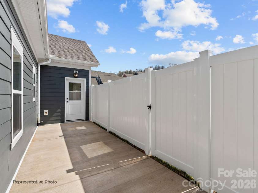 119 Cherry Springs Lane, Asheville, NC 28804.  MLS# CAR4347436, YatesRealty ID 17380. 