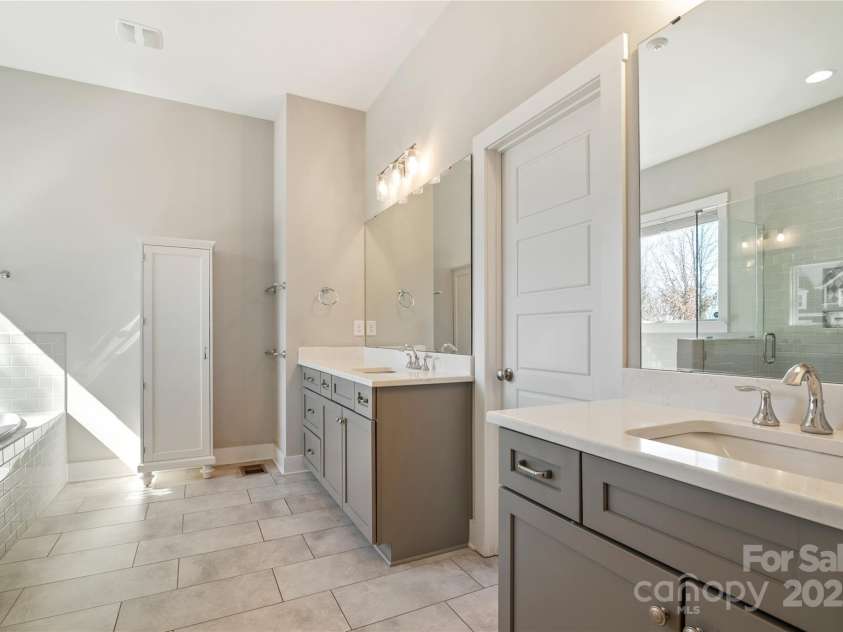 182 Walking Horse Trail, Davidson, NC 28036.  MLS# CAR4227421, YatesRealty ID 17380. 