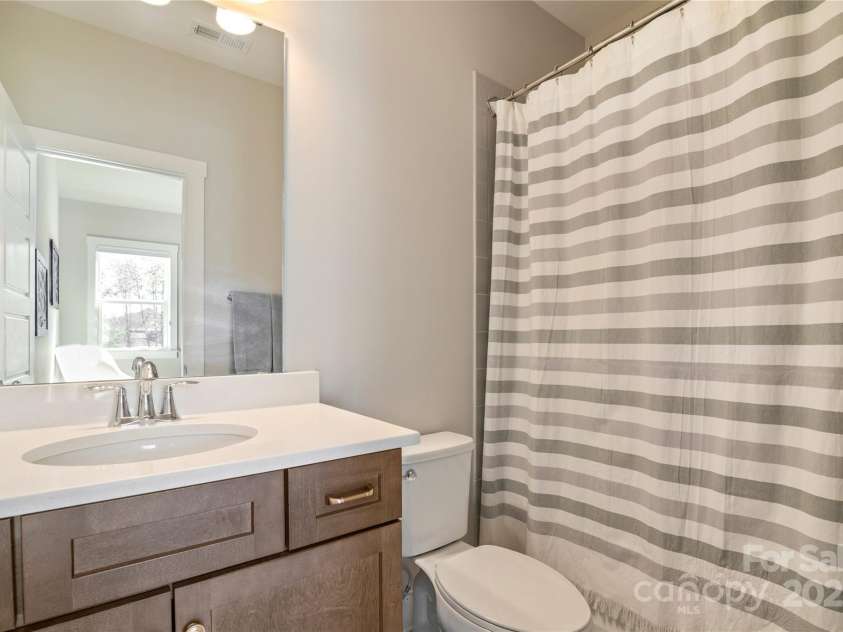 182 Walking Horse Trail, Davidson, NC 28036.  MLS# CAR4227421, YatesRealty ID 17380. 