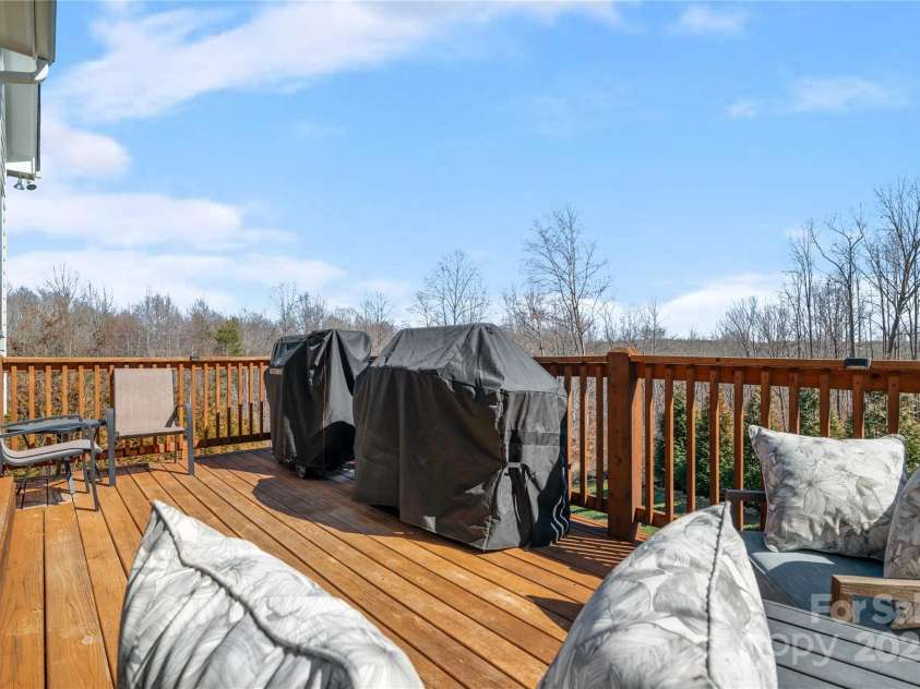 182 Walking Horse Trail, Davidson, NC 28036.  MLS# CAR4227421, YatesRealty ID 17380. 