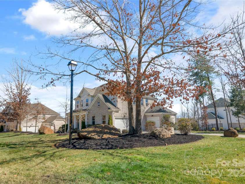 182 Walking Horse Trail, Davidson, NC 28036.  MLS# CAR4227421, YatesRealty ID 17380. 