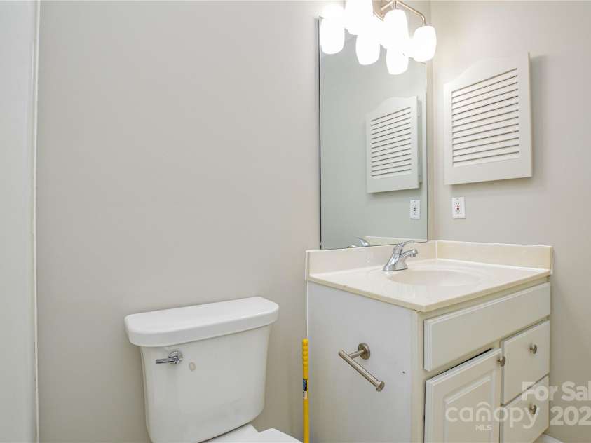 105 Woodsong Lane, Mooresville, NC 28117.  MLS# CAR4257956, YatesRealty ID 17381. 